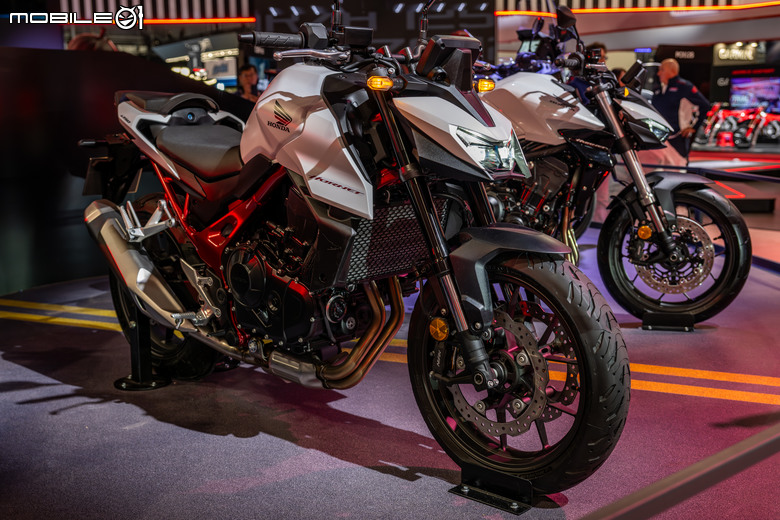 【2024 EICMA】HONDA全新高性能V型三缸渦輪增壓引擎成焦點！兩款電動概念車秀未來展望！