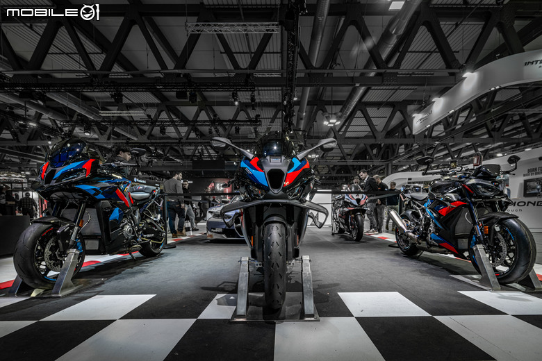【2024 EICMA】BMW Motorrad回歸！二輪M Power傾巢而出，Rossi戰車驚喜現身！