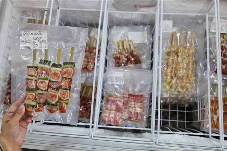 點我看大圖 是水產店也是海產店,餐廳以預約制訂餐,沒有固定菜單,餐點色香味俱全,絕不能錯過先滷後炸的香酥鴨
