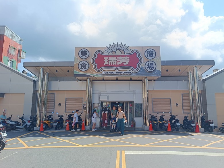 貢寮龍洞四季灣 與 瑞芳美食廣場 — 東北季風初彿,懷想東北角夏日海景與美食