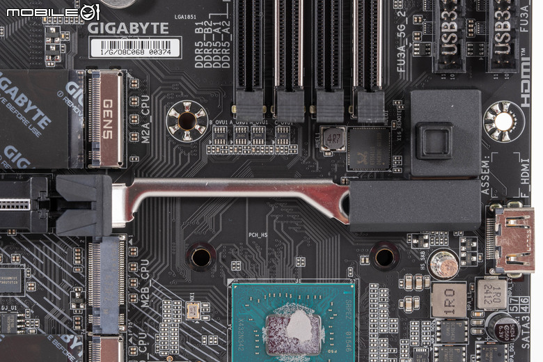 Gigabyte Z890 AORUS MASTER 主機板開箱 以海量周邊連接與 AI 超頻輔助功能打造全方位平台