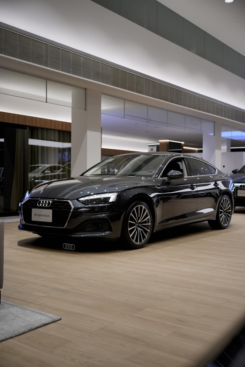 Audi A5 Sportback 40 TFSI｜金屬曼哈頓灰 Manhattan Grey H1｜實車照片分享