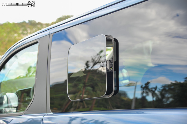 Ford Tourneo Custom 福特旅行家 Bus Titanium 8座試駕｜豐富的座椅機能、超大空間就是好用！