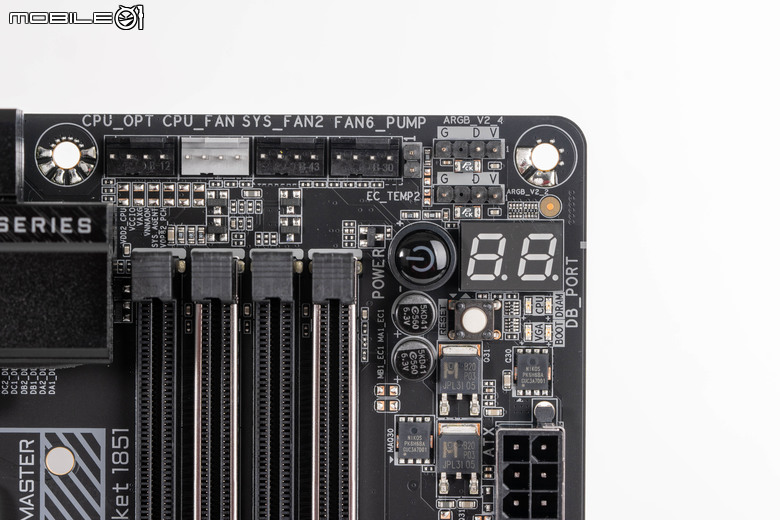 Gigabyte Z890 AORUS MASTER 主機板開箱 以海量周邊連接與 AI 超頻輔助功能打造全方位平台