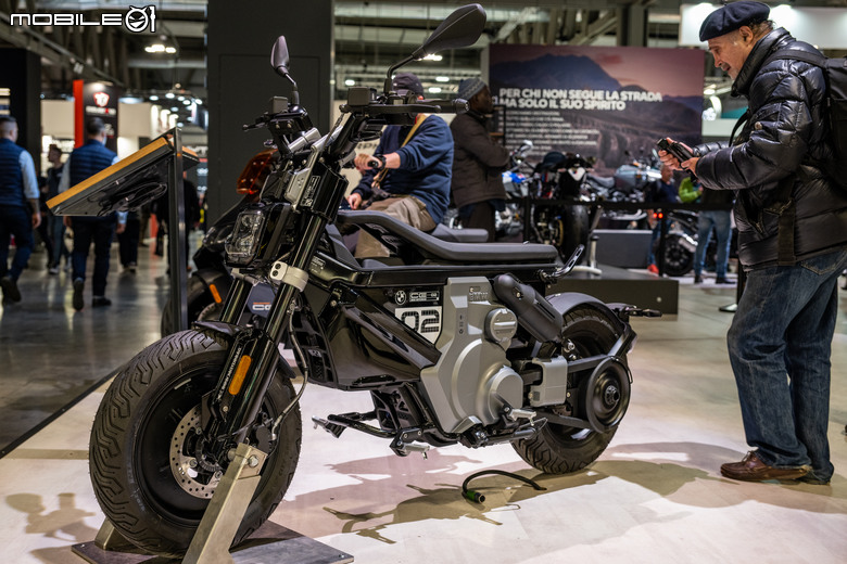 【2024 EICMA】BMW Motorrad回歸！二輪M Power傾巢而出，Rossi戰車驚喜現身！
