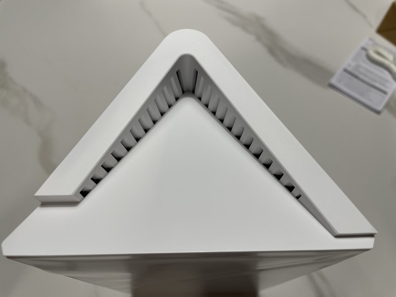點我看大圖 WiFi 7時代來臨!MSI Roamii BE Lite開箱:極速飆網 + 全方位防護,打造新一代智慧家庭