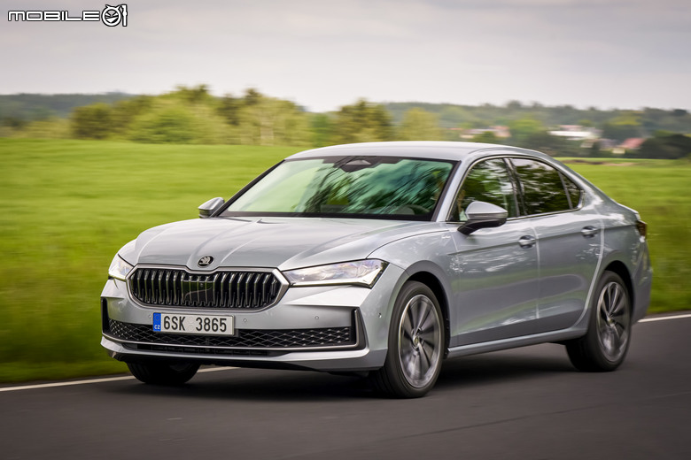 Škoda Superb 大改款捷克試駕|品牌旗艦持續升級、更有型且內外兼備!