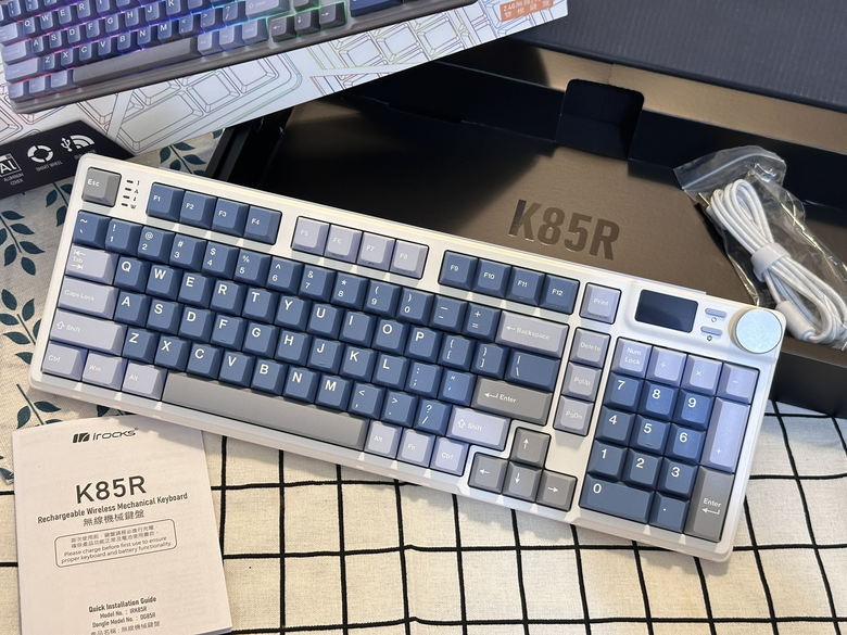 微開箱irocks K85R極光藍 無線機械鍵盤