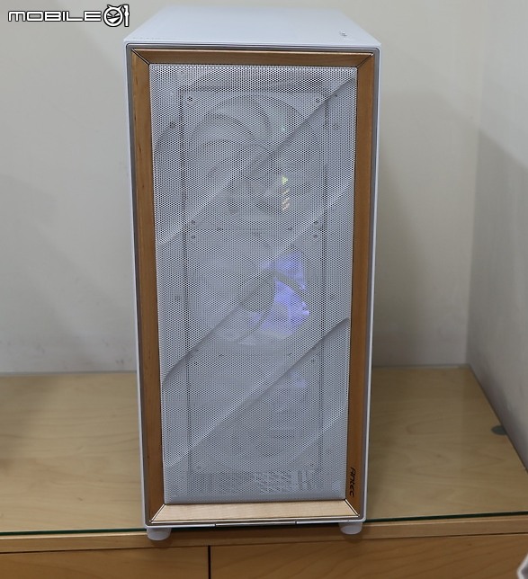 木紋風與金屬的結合 Antec FLUX PRO 開箱