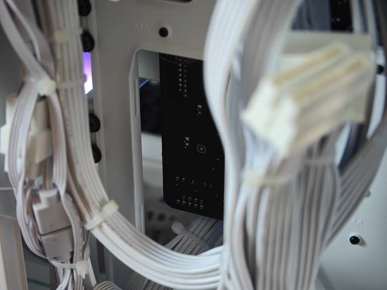 【開箱】大飛DarkFlash DY470 ATX 機殼+Nebula DN360S LCD 水冷散熱器開箱