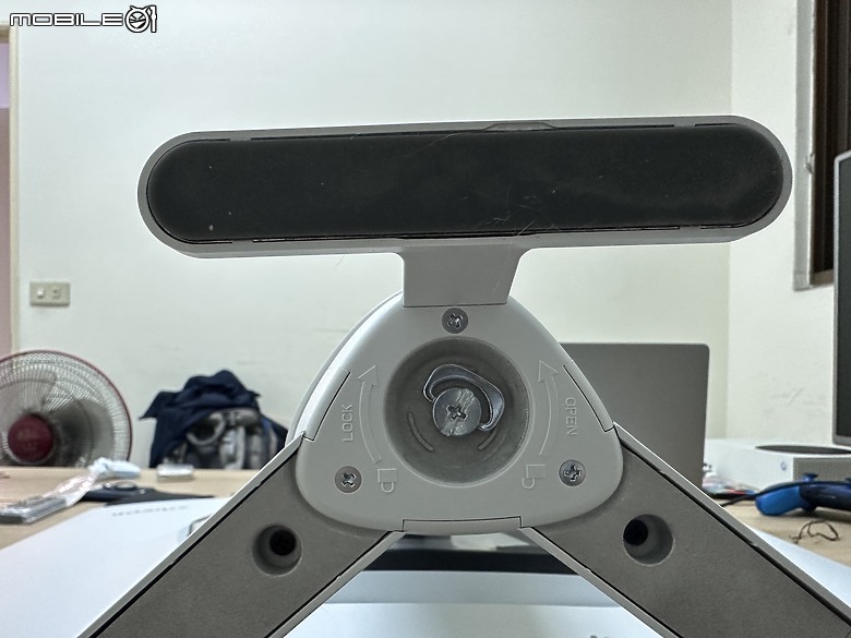 好大的螢幕 Benq EX321UX 32 吋 4K BenQ MOBIUZ 遊戲護眼螢幕 一週測試
