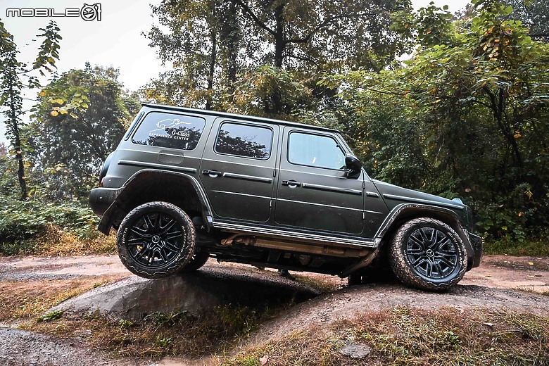 駕著Mercedes-Benz G-Class在紹興體驗中心大玩越野|成為讓人羨慕的5%車主之一吧