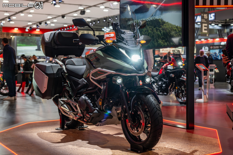 【2024 EICMA】HONDA全新高性能V型三缸渦輪增壓引擎成焦點！兩款電動概念車秀未來展望！
