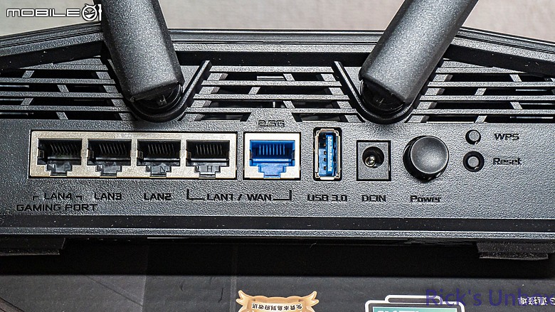 點我看大圖 【開箱】主流WiFi7遊戲路由器 | TUF Gaming BE3600 WiFi 7
