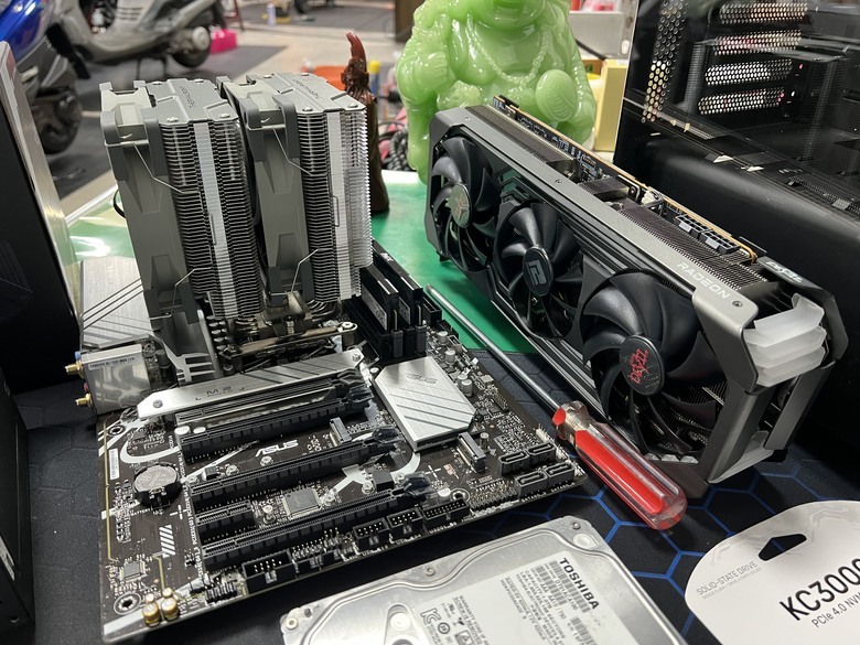 [分享] Components from Thermaltake V1000A to Nzxt S340 Elite