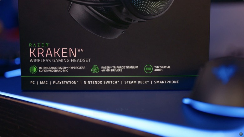 RAZER Kraken V4 開箱，THX Spatial Audio + Chroma RGB 帶來視覺、聽覺真・沉浸