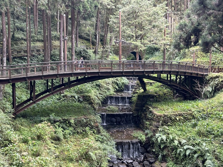 阿里山森遊漫步走(下)有夠遠的部落-里佳