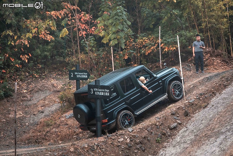 駕著Mercedes-Benz G-Class在紹興體驗中心大玩越野|成為讓人羨慕的5%車主之一吧