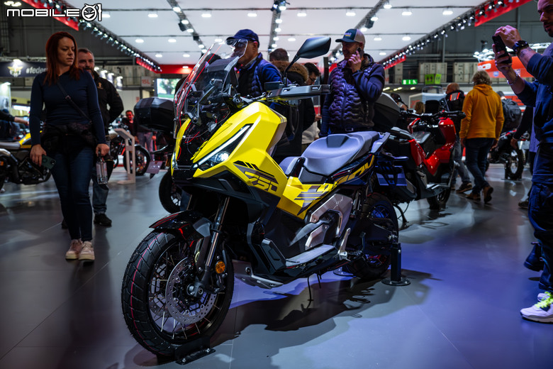 【2024 EICMA】HONDA全新高性能V型三缸渦輪增壓引擎成焦點!兩款電動概念車秀未來展望!