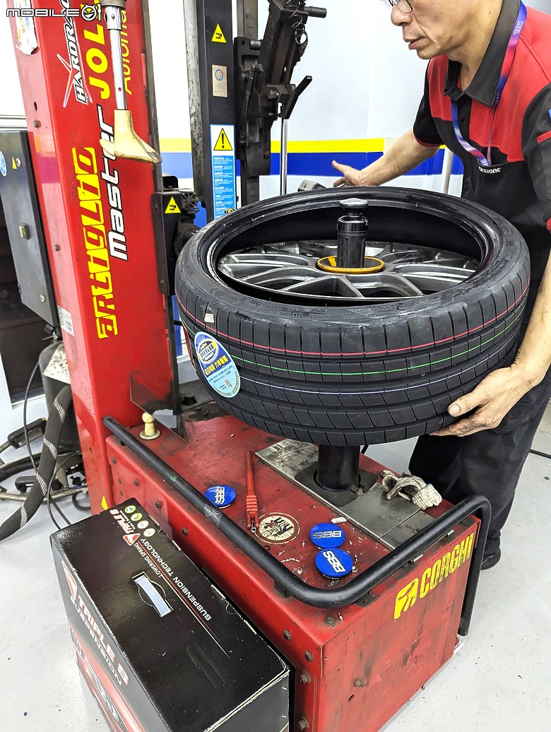 點我看大圖 GOODYEAR固特異「Eagle F1 Asymmetric 6(F1A6)」輪胎試用體驗-全面掌握,駕馭自如-小熱血爸爸的全季節安心選擇