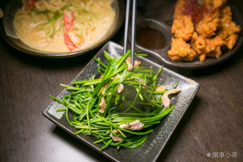 新北新莊大人氣居酒屋！老串角新莊店，超棒的喝酒聊天好去處喔～串烤好吃而且其他菜色也都很美味啊～