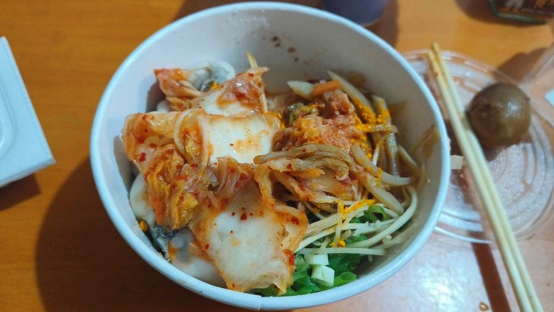 七堵南興路上的低調好味:來自鮮蚵肉燥飯的秘密香氣