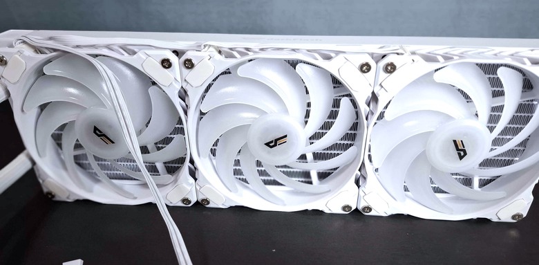 終極CP之王！大飛DY470機殼+DN360s白帥帥開箱介紹！
