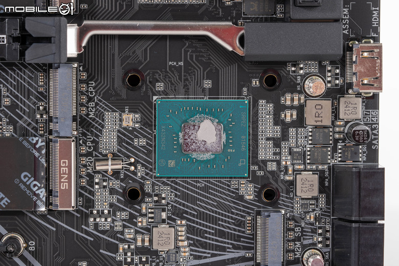 Gigabyte Z890 AORUS MASTER 主機板開箱 以海量周邊連接與 AI 超頻輔助功能打造全方位平台