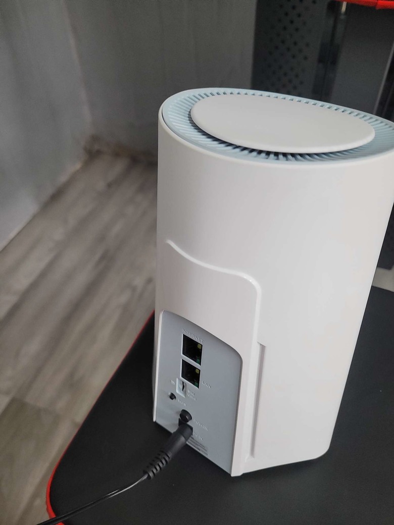 送禮自用兩相宜,5G連網輕鬆上手! DLINK 5G分享器G530開箱評測