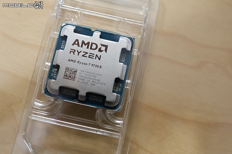 點我看大圖 軍規 TUF 雙 U4 導入 TUF GAMING X870-PLUS WIFI 開箱