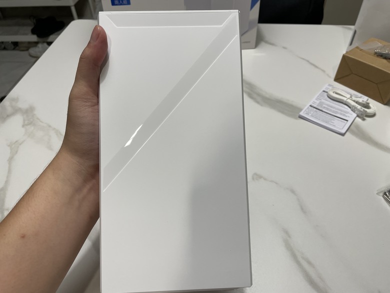 點我看大圖 WiFi 7時代來臨!MSI Roamii BE Lite開箱:極速飆網 + 全方位防護,打造新一代智慧家庭