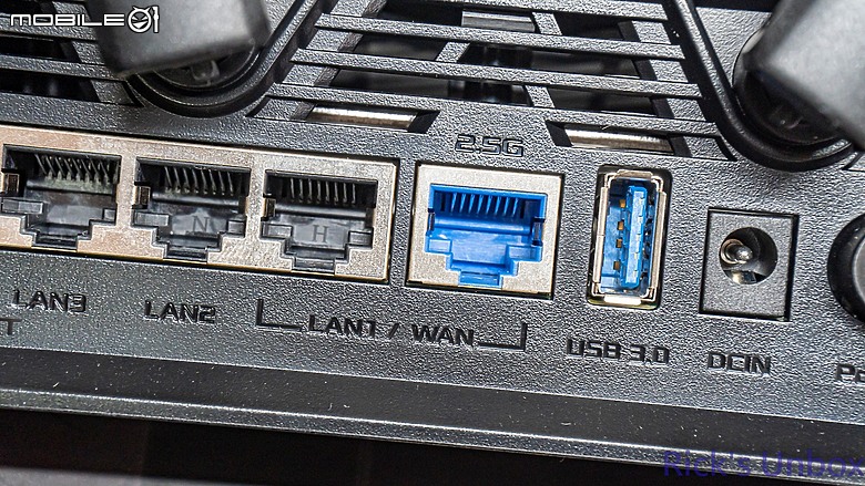點我看大圖 【開箱】主流WiFi7遊戲路由器 | TUF Gaming BE3600 WiFi 7