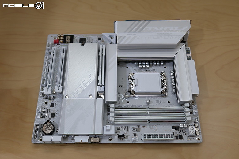 白的徹底 Z890 AORUS ELITE WIFI7 ICE 白色鷹神