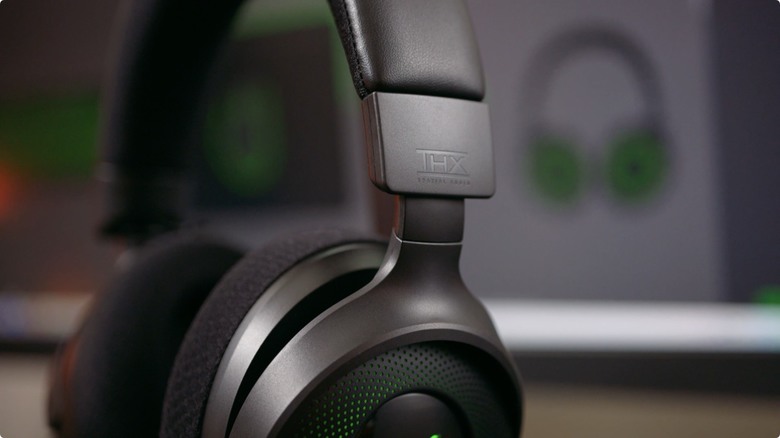 RAZER Kraken V4 開箱，THX Spatial Audio + Chroma RGB 帶來視覺、聽覺真・沉浸