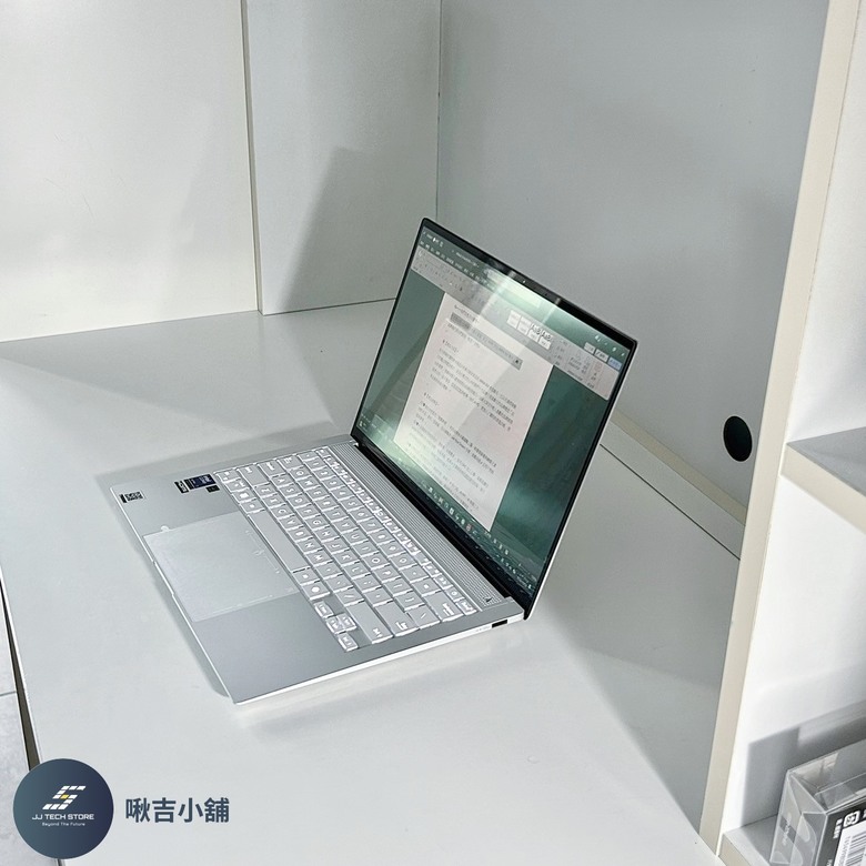 點我看大圖 開箱&分享 華碩ASUS 靈耀14 Air (Zenbook S14 ) 筆電🖥️(全實拍附開箱影片)