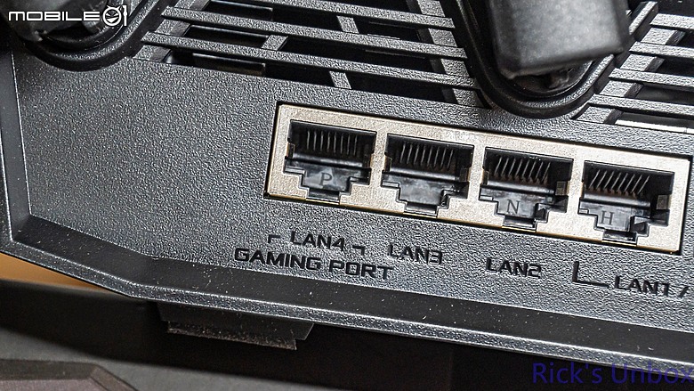 點我看大圖 【開箱】主流WiFi7遊戲路由器 | TUF Gaming BE3600 WiFi 7