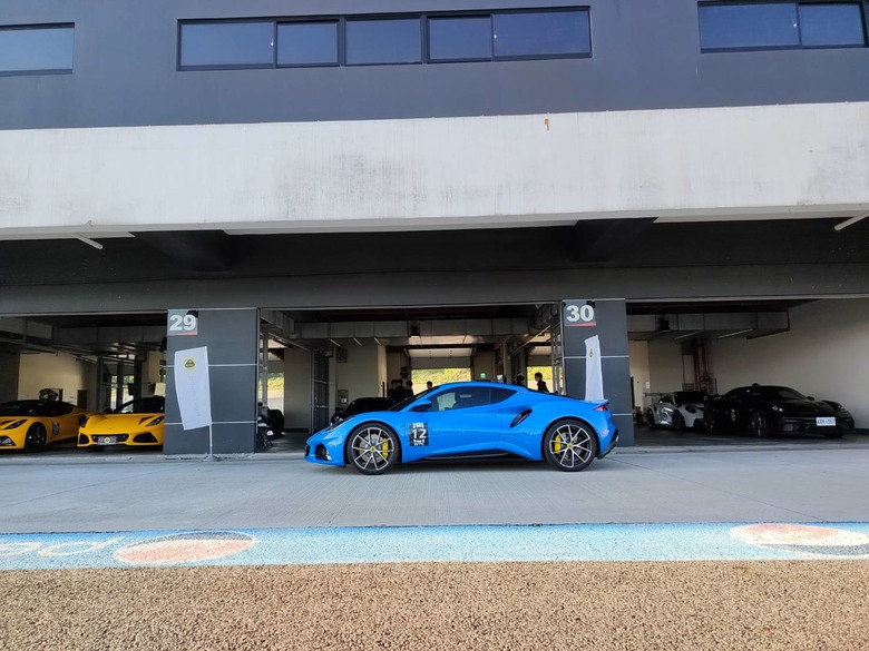 Lotus Emira 純原廠麗寶賽道首測：顏值、性能兼具的完美FunCar