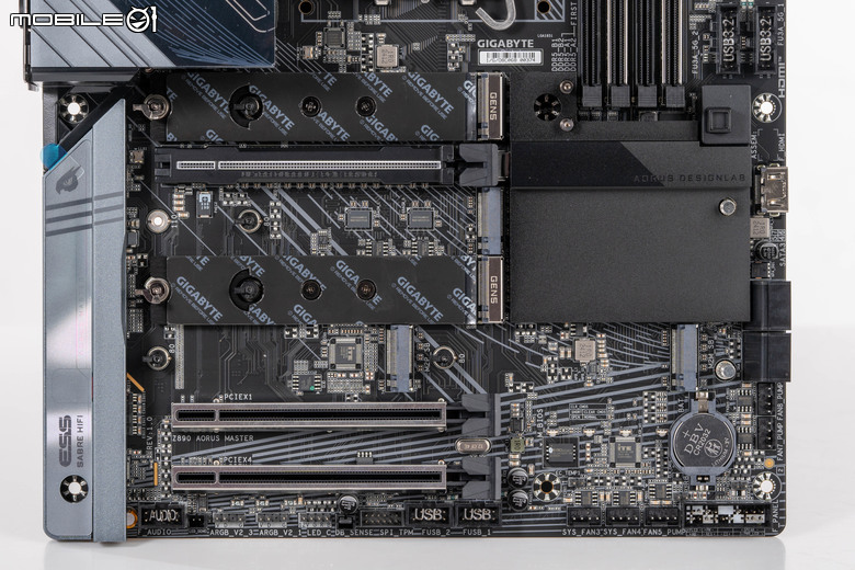 Gigabyte Z890 AORUS MASTER 主機板開箱 以海量周邊連接與 AI 超頻輔助功能打造全方位平台
