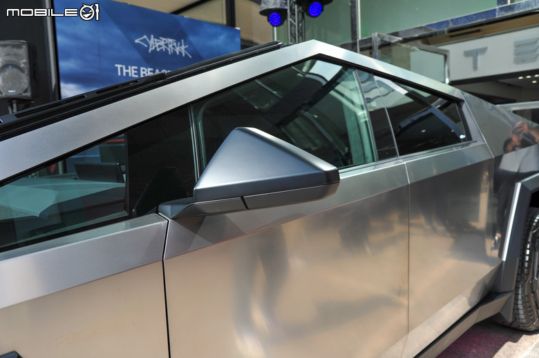 Tesla Cybertruck 全台巡展正式啟動、即日起至2025年4月18日共13站點巡迴展示!
