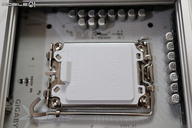 白的徹底 Z890 AORUS ELITE WIFI7 ICE 白色鷹神