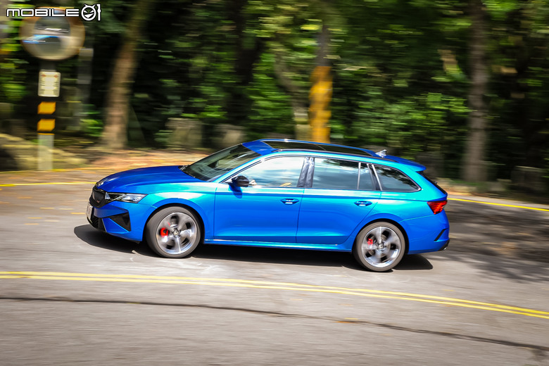 Skoda Octavia Combi RS 小改款試駕|空間機能、性能實力一次到位!