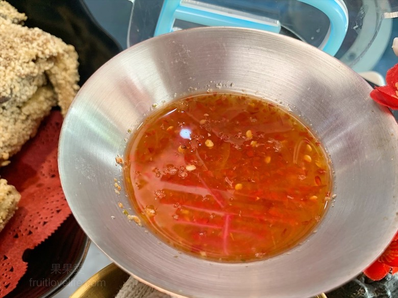 點我看大圖 是水產店也是海產店,餐廳以預約制訂餐,沒有固定菜單,餐點色香味俱全,絕不能錯過先滷後炸的香酥鴨