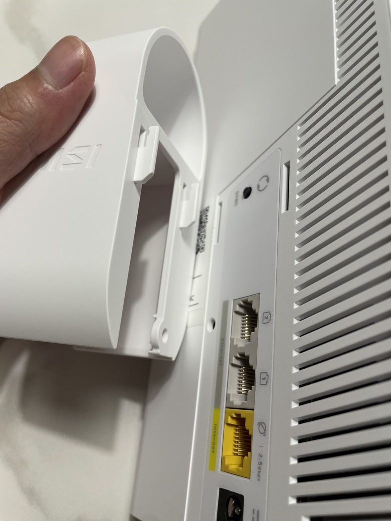 WiFi 7時代來臨！MSI Roamii BE Lite開箱：極速飆網 + 全方位防護，打造新一代智慧家庭