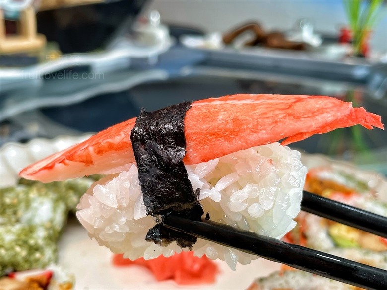 點我看大圖 是水產店也是海產店,餐廳以預約制訂餐,沒有固定菜單,餐點色香味俱全,絕不能錯過先滷後炸的香酥鴨