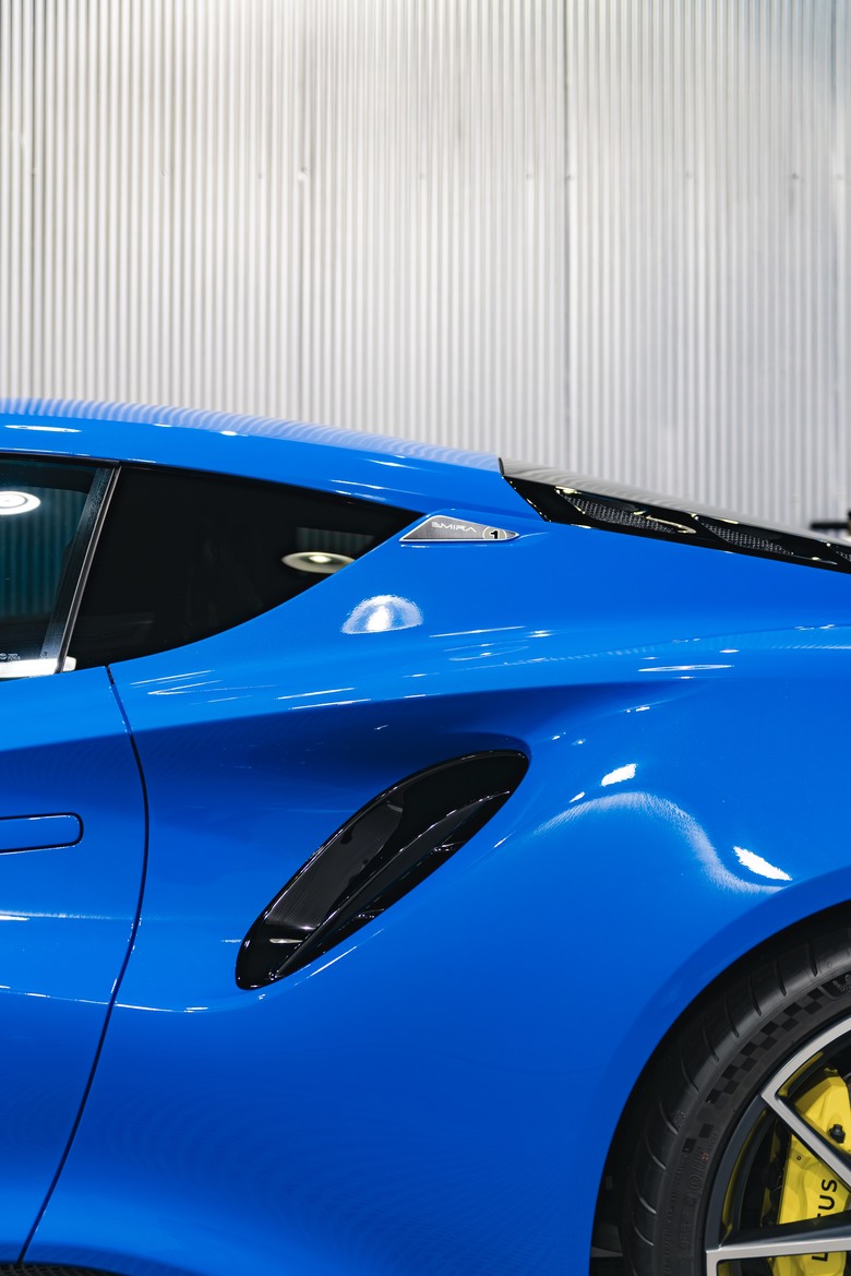 Lotus Emira包膜分享: Rodim R3 Pro TPU 全車犀牛皮隱型車衣
