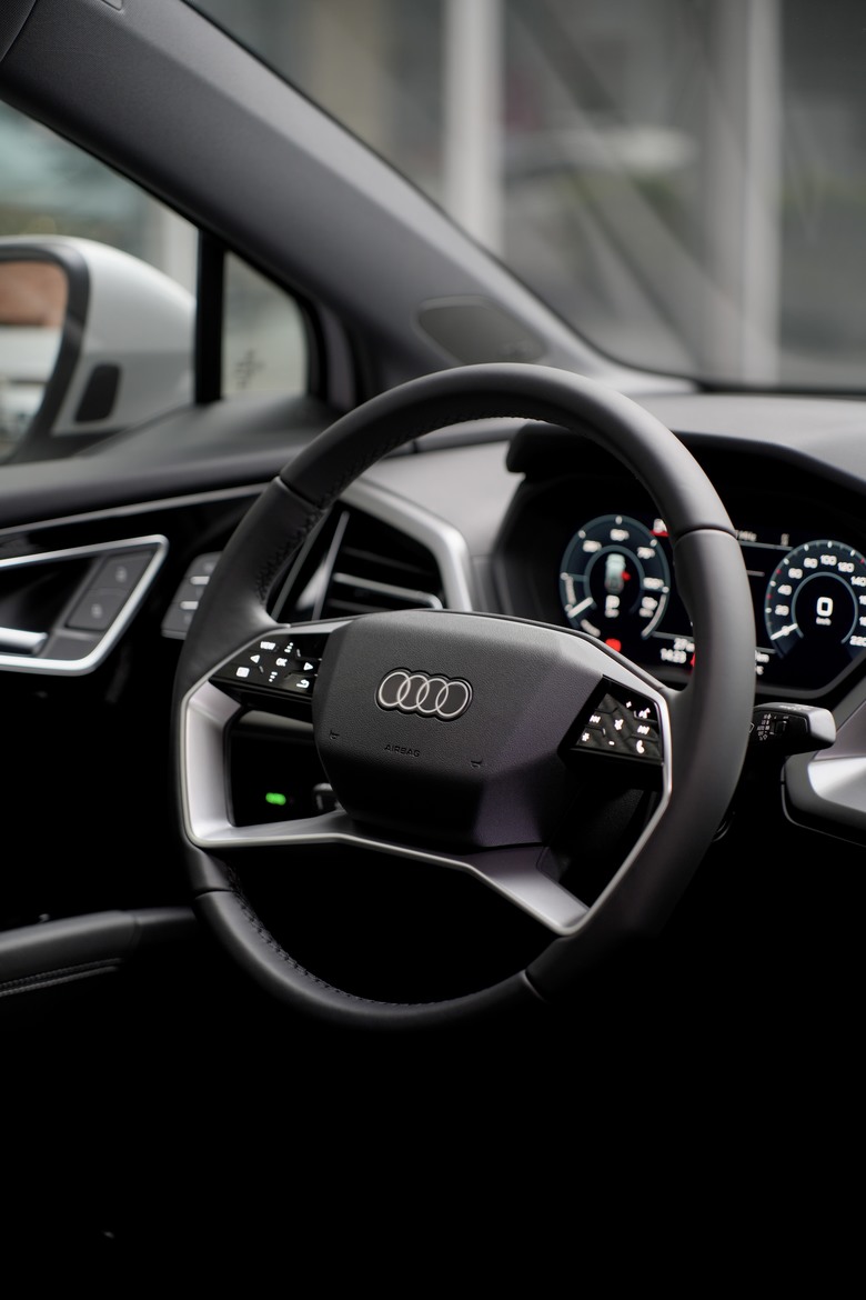 Audi Q4 e-tron 45 advanced｜金屬冰川白 Glacier White 2Y｜實車照片分享