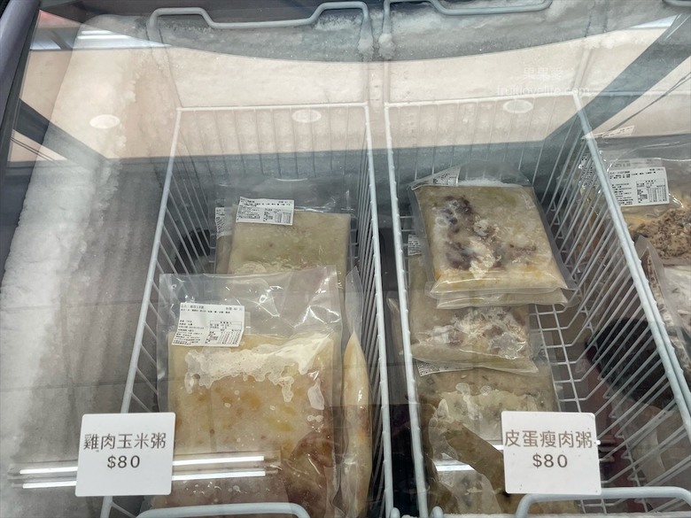 點我看大圖 是水產店也是海產店,餐廳以預約制訂餐,沒有固定菜單,餐點色香味俱全,絕不能錯過先滷後炸的香酥鴨