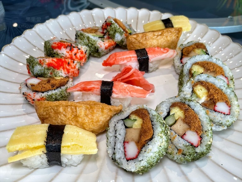 點我看大圖 是水產店也是海產店,餐廳以預約制訂餐,沒有固定菜單,餐點色香味俱全,絕不能錯過先滷後炸的香酥鴨