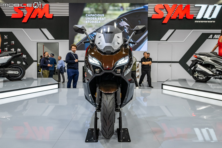 【2024 EICMA】SYM 七十週年,旗艦休旅靈龜TTLBT現身!三年佈局挑戰百萬台年銷!