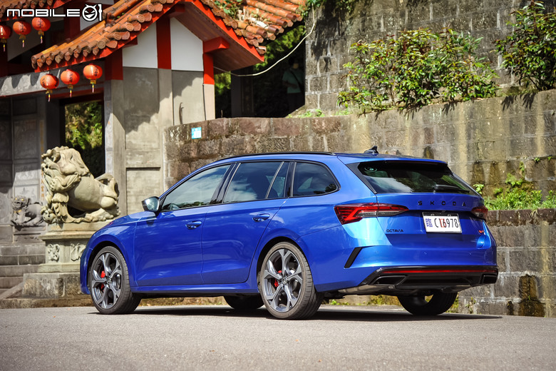 Skoda Octavia Combi RS 小改款試駕|空間機能、性能實力一次到位!